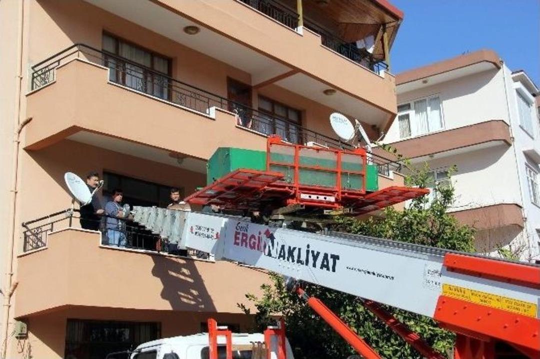 M&uuml;zik &Ouml;ğretmeni Evinde &Ouml;l&uuml; Bulundu