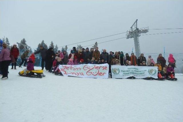 Kastamonu’daki Yetim Çocuklar Ve Aileleri, Ilgaz’ı Gezdi