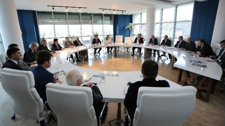 Gen&ccedil;: &ldquo;t&uuml;rkiye&rsquo;nin Geleceğine Karşı Sorumluyuz&rdquo;