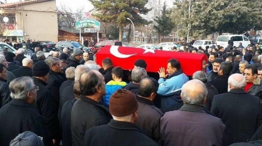 İntihar Eden Emniyet Amiri Memleketinde Toprağa Verildi