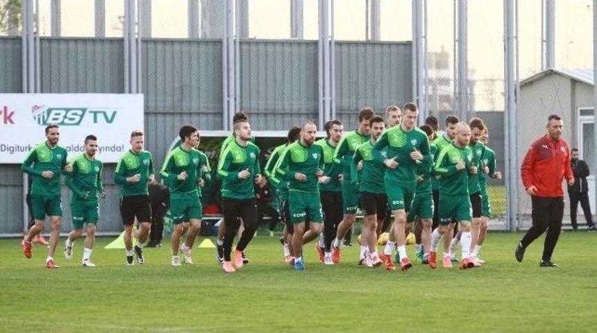 Bursaspor&rsquo;da Fenerbah&ccedil;e Hazırlıkları Başladı