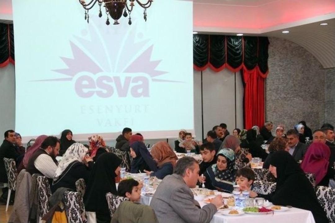 Umreye Giden &Ouml;ğrenciler Yemekte Buluştu