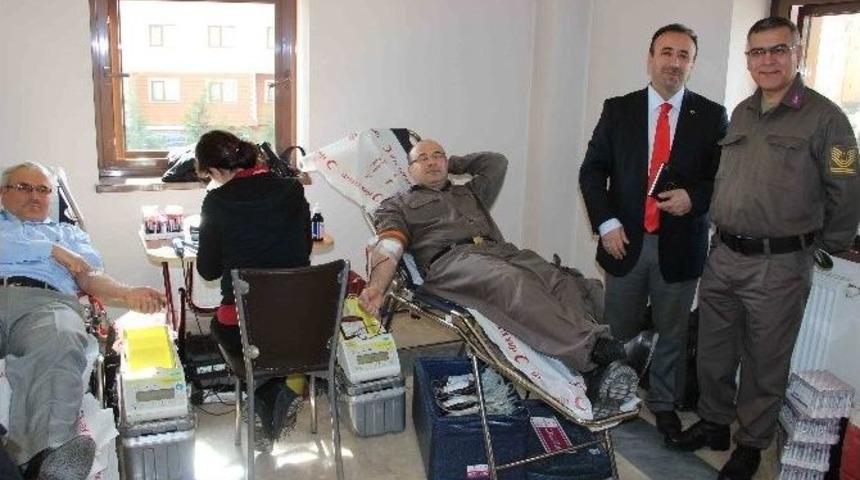 &Ccedil;aycuma&rsquo;da Kan Bağışı Kampanyasına Vatandaşlardan B&uuml;y&uuml;k İlgi