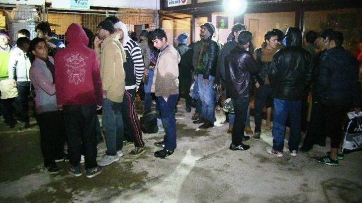 Fırtınaya Aldırmayan Mülteciler Ölümden Döndü G5