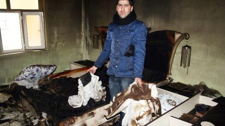 Hırsızlar Soydukları Evi Ateşe Verdi