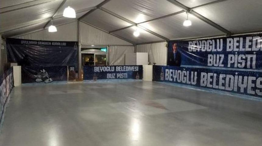 Beyoğlu Belediyesi Buz Pisti A&ccedil;ıldı