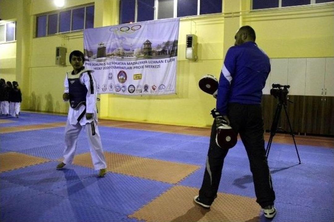 (&ouml;zel Haber) Ter&ouml;rden Ka&ccedil;an K&uuml;&ccedil;&uuml;k &Ouml;mer&rsquo;in Şampiyonluğa Uzanan &Ouml;yk&uuml;s&uuml;