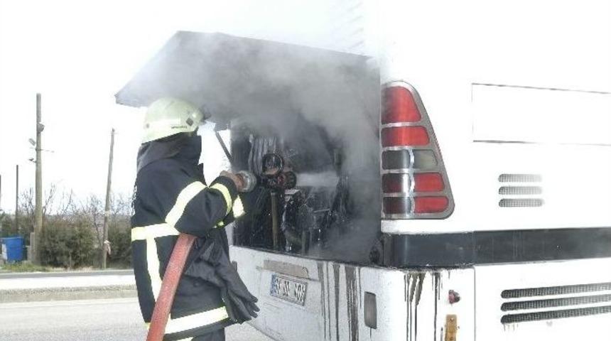 Tekirdağ&rsquo;da Yolcu Otob&uuml;s&uuml; Yandı