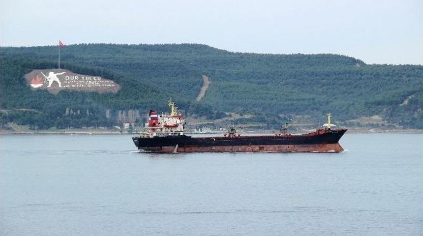Rus Askeri Kargo Gemisi &Ccedil;anakkale Boğazı&rsquo;ndan Ge&ccedil;ti
