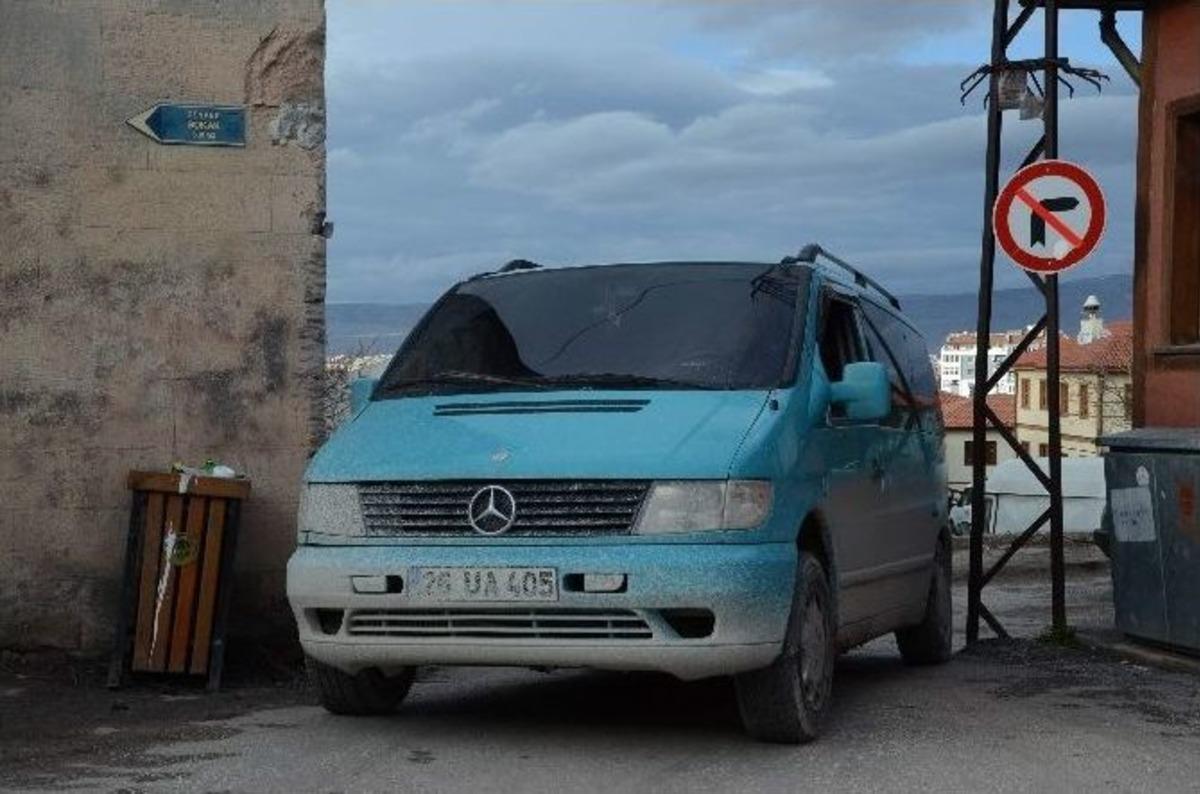 Odunpazarı&rsquo;nda Dar Yol Ara&ccedil;lara Da K&uuml;lliyeye De Zarar Veriyor