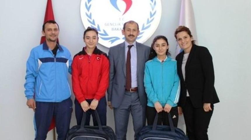 Halterin Altın Kızı Spor İl M&uuml;d&uuml;r&uuml;n&uuml; Ziyaret Etti