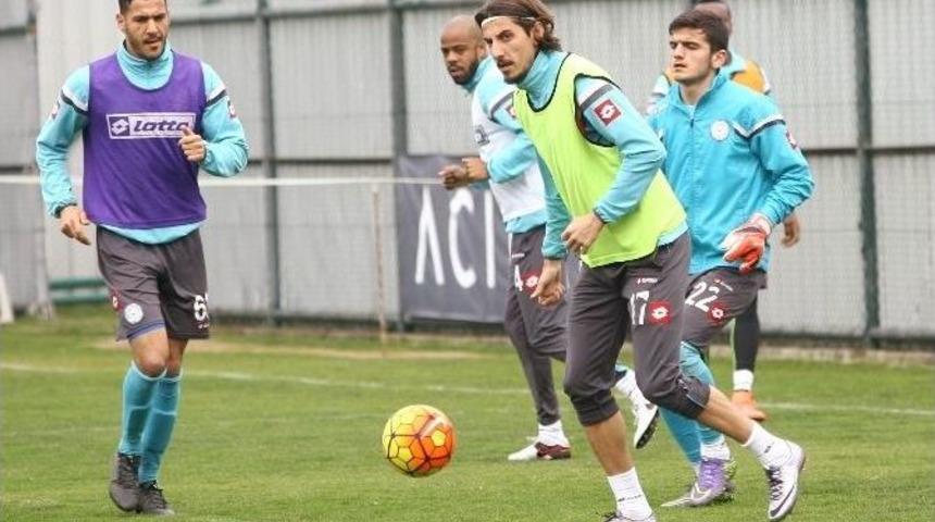(&ouml;zel Haber) &Ccedil;aykur Rizespor&rsquo;da Sakatlıklar Endişe Veriyor