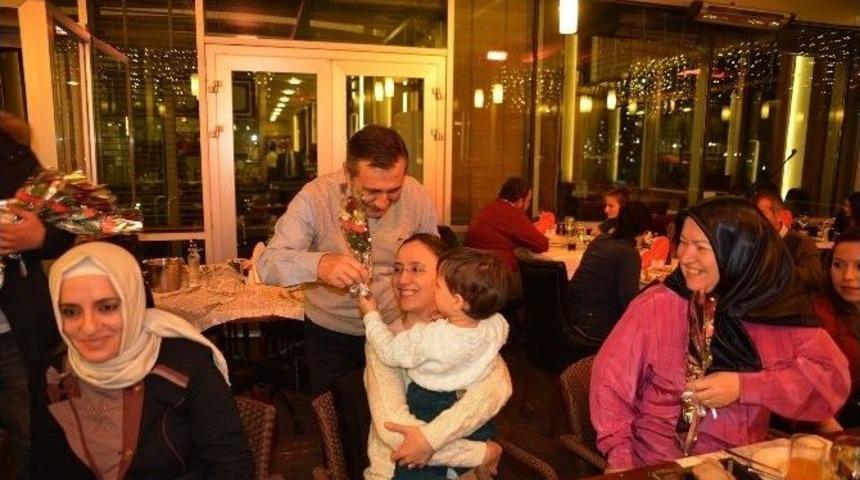 Tepebaşı Belediyesi Sevgilileri Unutmadı