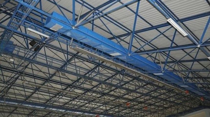 Sungurlu Mahmut Atalay Spor Salonunun &Ccedil;atı Ve Zemini Yenilendi