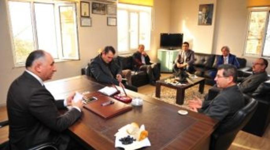 &Ccedil;ağlayan Vatandaşları Dinledi