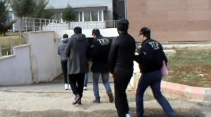 Suriye&rsquo;ye Gitmek İsteyen 4 Daeş &Uuml;yesi Yakalandı