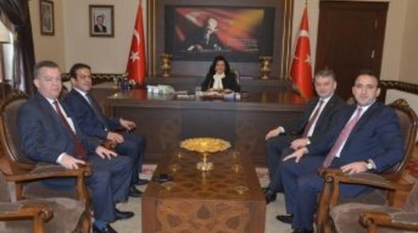 Antalya Ticaret Borsası Başkanından Vali Civelek‘e Ziyaret