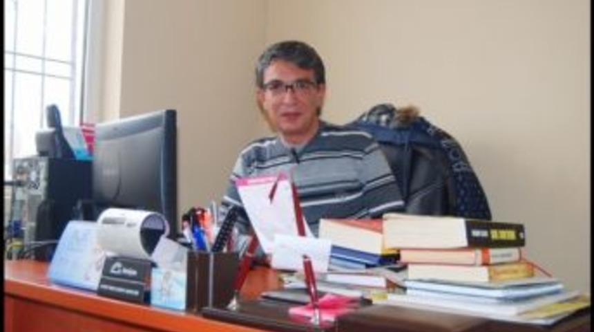 Yılın Başarılı Gazetecisi &Ouml;d&uuml;l&uuml; Murat G&uuml;reş&rsquo;e