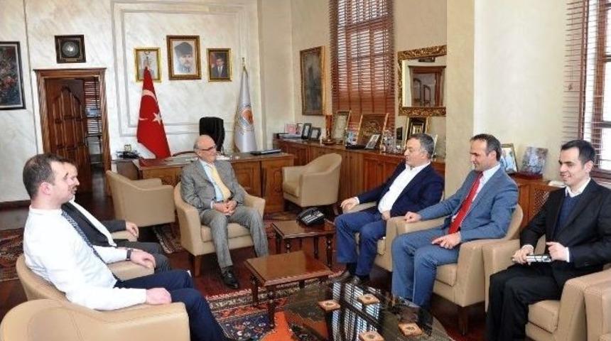 Beyaz Ay Derneği Başkanı Ayva, Başkan Yılmaz&rsquo;ı Ziyaret Etti