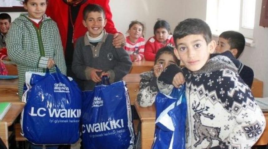 Balıkesir&rsquo;den Vanlı &Ouml;ğrencilere Yardım