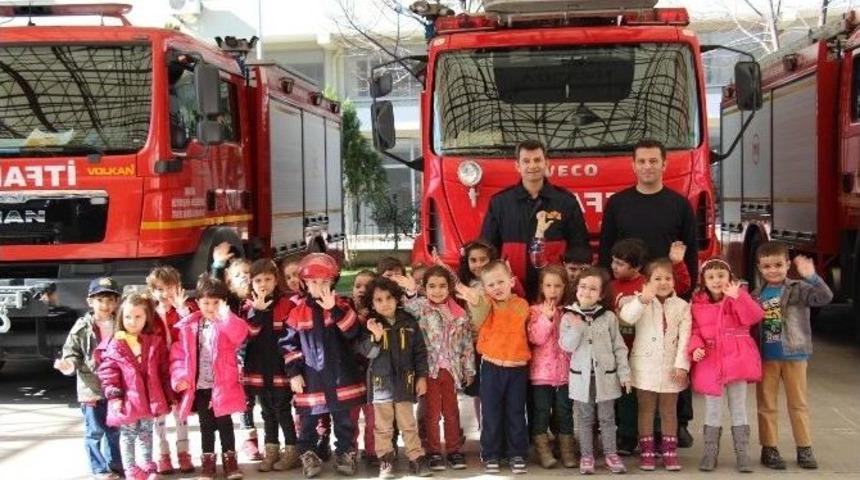 B&uuml;y&uuml;kşehir İtfaiyesi Minik &Ouml;ğrencileri Ağırladı