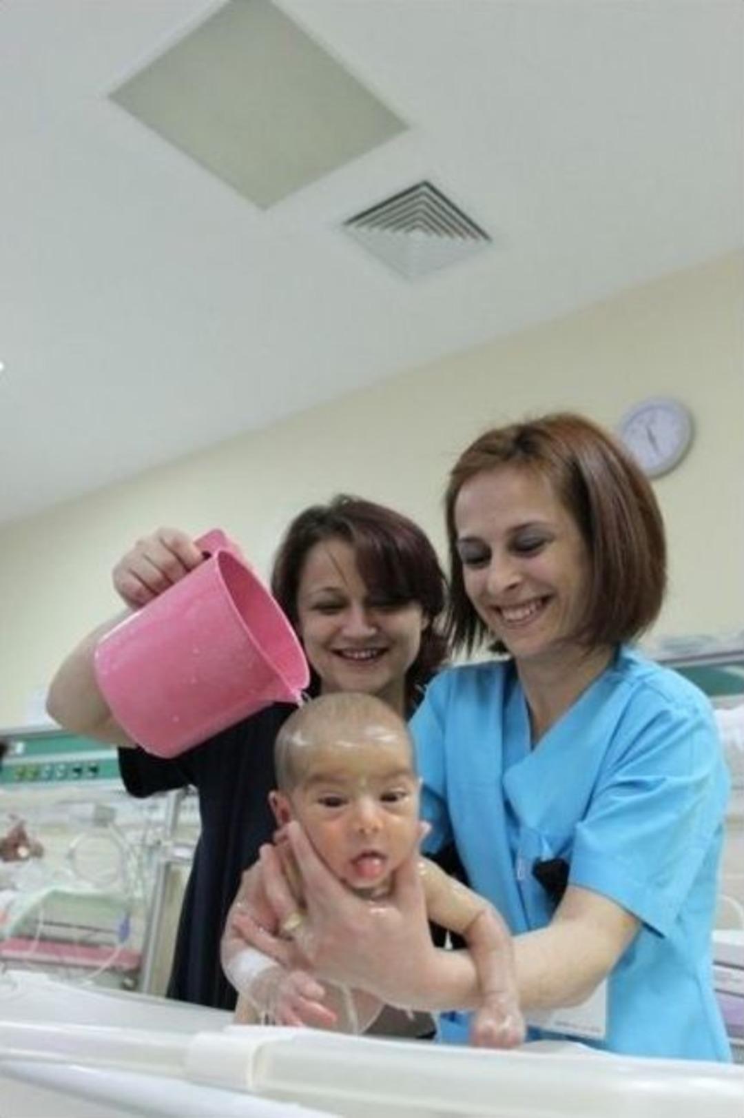 Erzurum B&ouml;lge Eğitim Ve Araştırma Hastanesi Yenidoğan &Uuml;nitesi Bebek Ve Anneleri Misafir Gibi Ağırlıyor