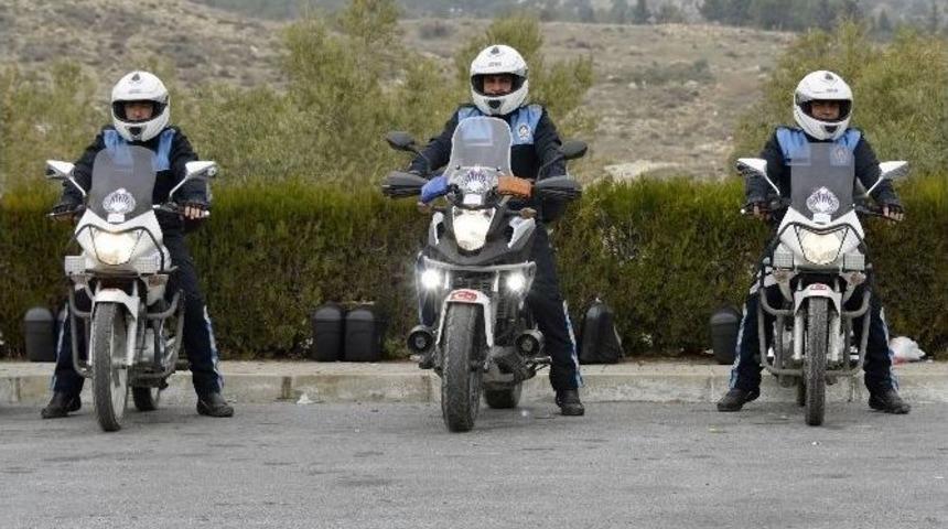 B&uuml;y&uuml;kşehir Zabıtasına İleri Ve G&uuml;venli S&uuml;r&uuml;ş Eğitimi Verildi