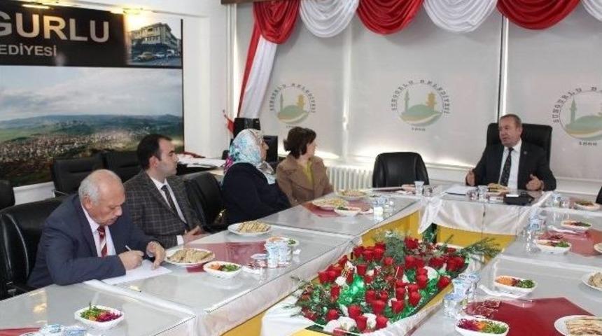 Şahiner Muhtar Adaylarını İle Buluşturdu