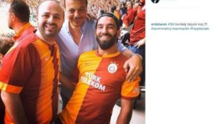 Arda Turan&rsquo;dan Galatasaray&rsquo;a Destek