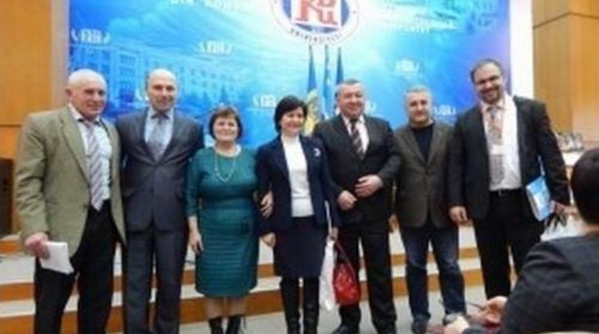 &Ouml;ğretim &Uuml;yesi H&uuml;nerli, Gagauz Yeri Başkanı Vlah&rsquo;ı Ziyaret Etti