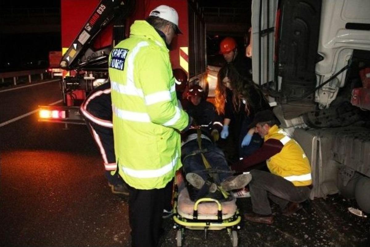 Arızalanan Miksere Tır &Ccedil;arptı: 1 Yaralı