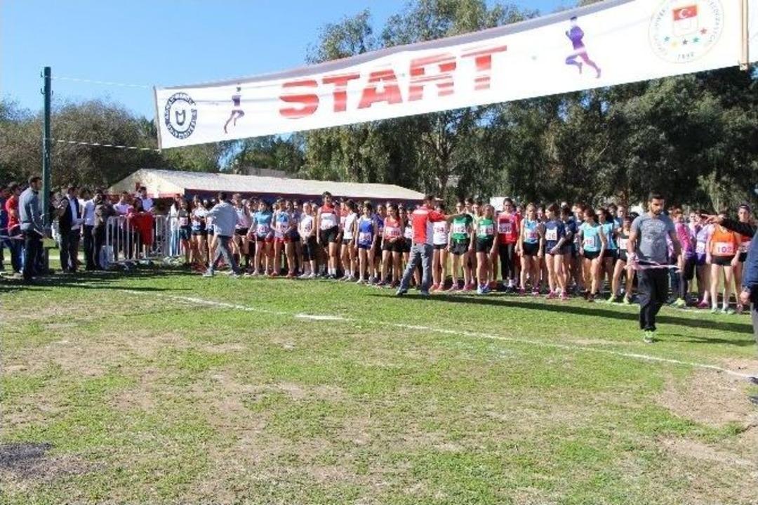 &Uuml;niversiteler Kros Şampiyonası Kuşadası&rsquo;nda Yapıldı