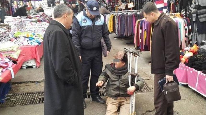 Alaşehir Zabıtası Dilencilere G&ouml;z A&ccedil;tırmıyor