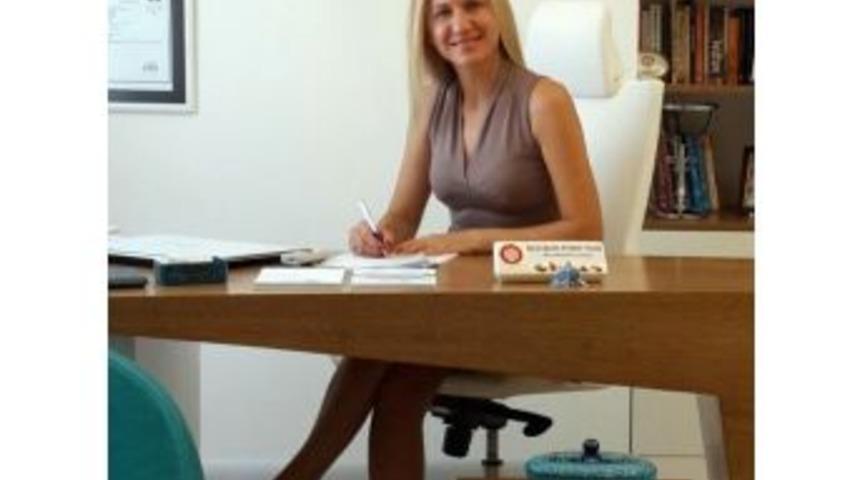 G&ouml;zlerinizi Aşağıya Doğru Bastırarak Silmeyin