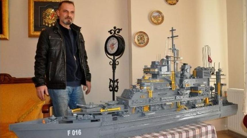 Ekmeğini &Ccedil;&ouml;pten &Ccedil;ıkaran Adam, Atıklardan Dev Gemi Yaptı