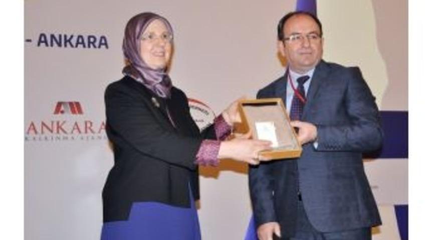 Kalkınmada Girişimci Kadınlar Ve Sosyal Etkileşim Konferansı