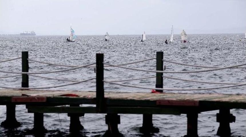 Karşıyaka&rsquo;nın Fotoğraflarını &Ccedil;ek G&ouml;nder