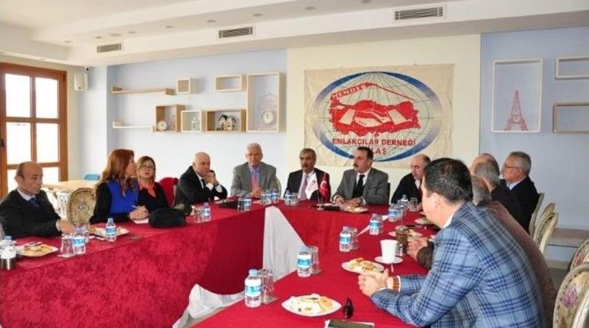 Emlak&ccedil;ılar Milas&rsquo;ta Buluştu