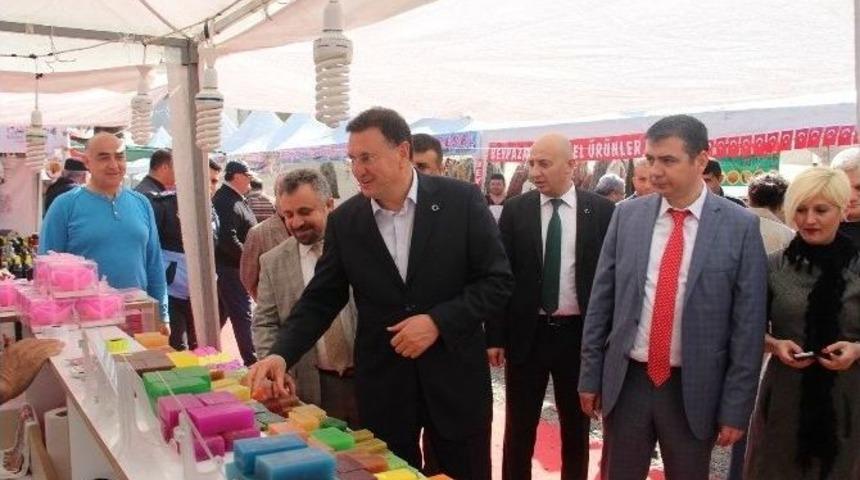 L&uuml;tf&uuml; Savaş, Gaziler Vakfı&rsquo;nın A&ccedil;tığı Fuarı Gezdi