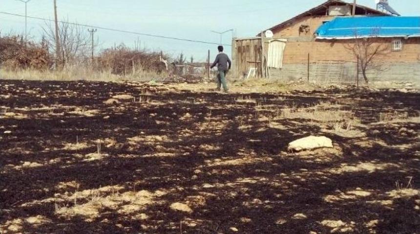 Anız Yangını Korkuttu