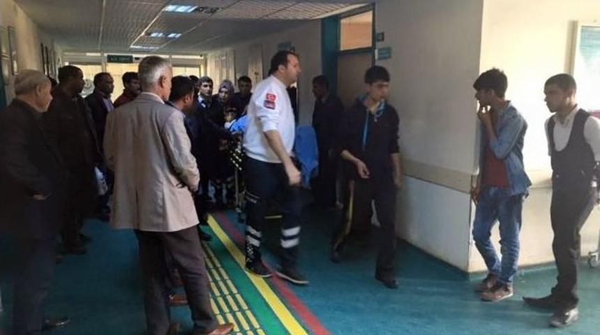 Muhtarlık Se&ccedil;imindeki Husumet Yeniden Alevlendi: 8 Yaralı