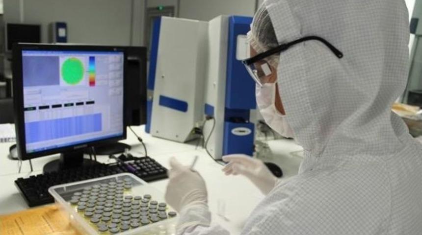 T&uuml;rkiye&rsquo;de Bir İlk: Katarakt Hastalarının &ldquo;kedig&ouml;z&uuml;&rdquo; Şik&acirc;yetine &Ccedil;are Bulundu