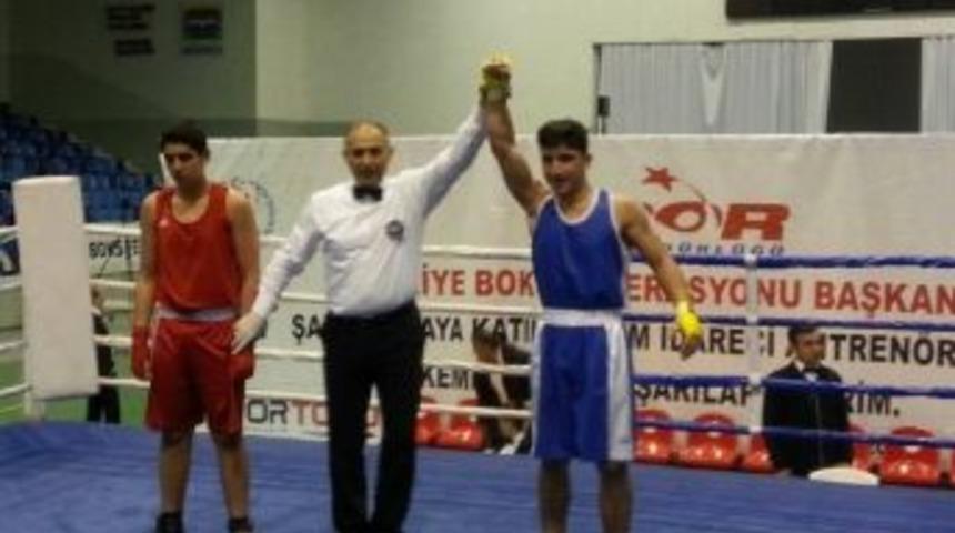 Arifiye&rsquo;li Boks&ouml;rler Marmaris&rsquo;te Başarı Oldu