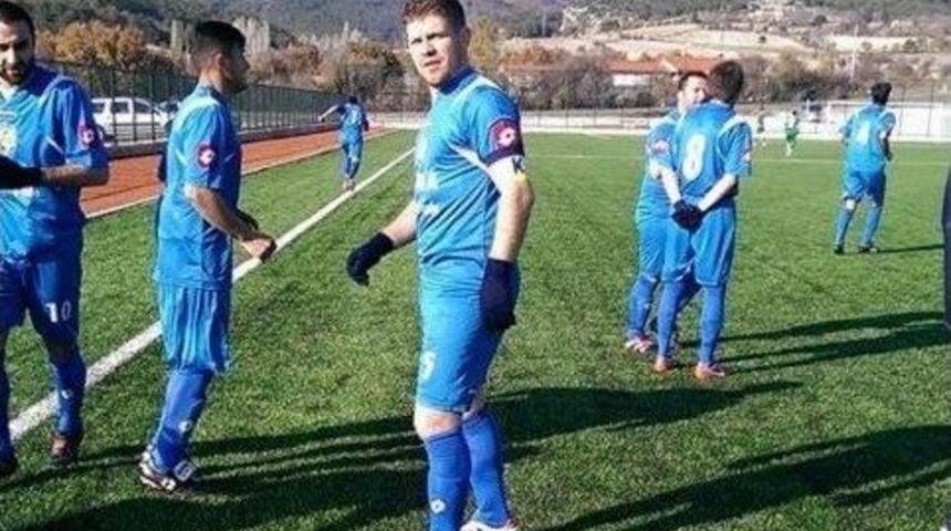 Tecr&uuml;beli Futbolcu Dereboyu Yağmurluspor İle Anlaştı