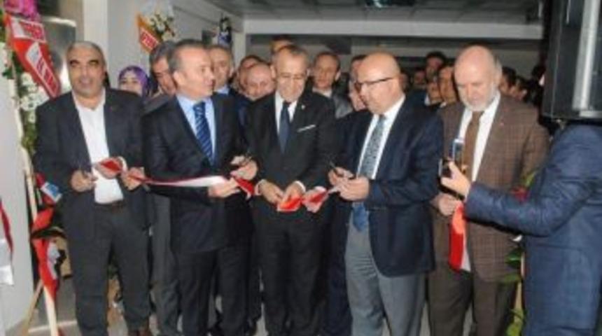 Hakemler Elektrikten Yana "kırmızı Kart" G&ouml;rd&uuml;