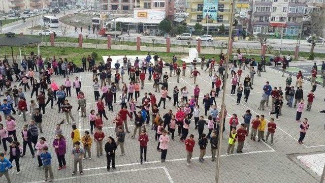 Bu Okulda Öğrenciler Spor Yaptıktan Sonra Derse Başlıyor