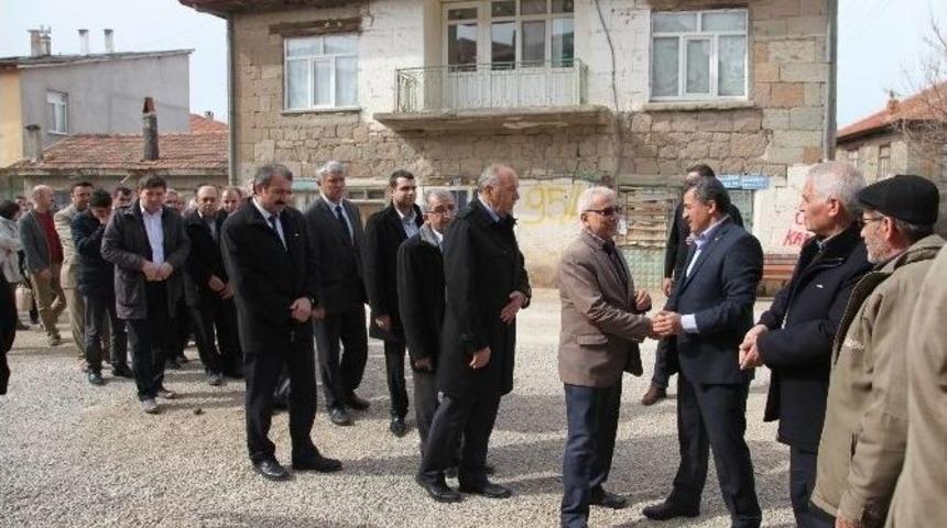 Belediye Personelinden Şehit Ailesine Ve Başkan Tutal&rsquo;a Taziye Ziyareti