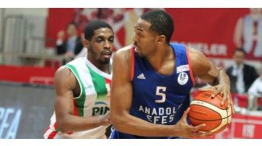 Anadolu Efes Fıat T&uuml;rkiye Kupası&rsquo;na Veda Etti