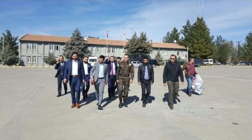 Nil&uuml;ferli Ak Gen&ccedil;lerden Sur&rsquo;a Kardeşlik Eli