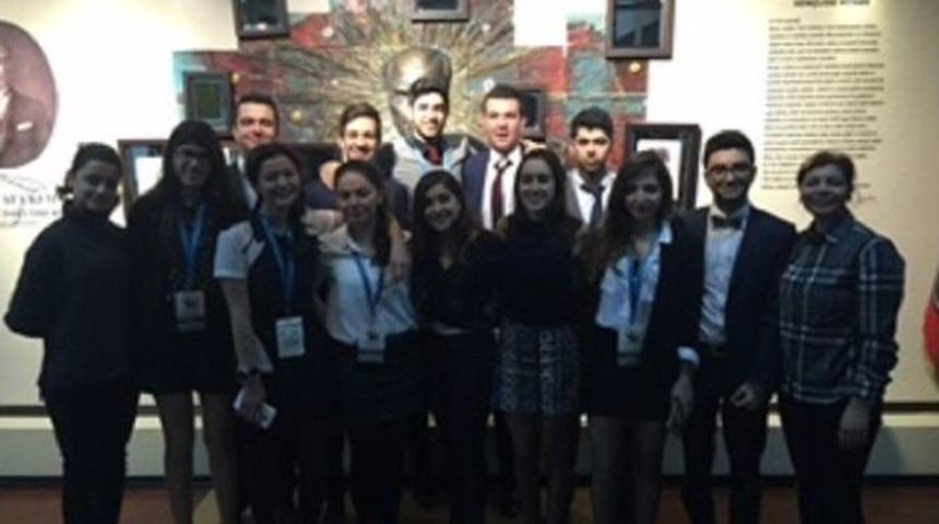 Gkv &Ouml;zel Liseleri &Ouml;ğrencileri Ulusal Gen&ccedil;lik Formunda